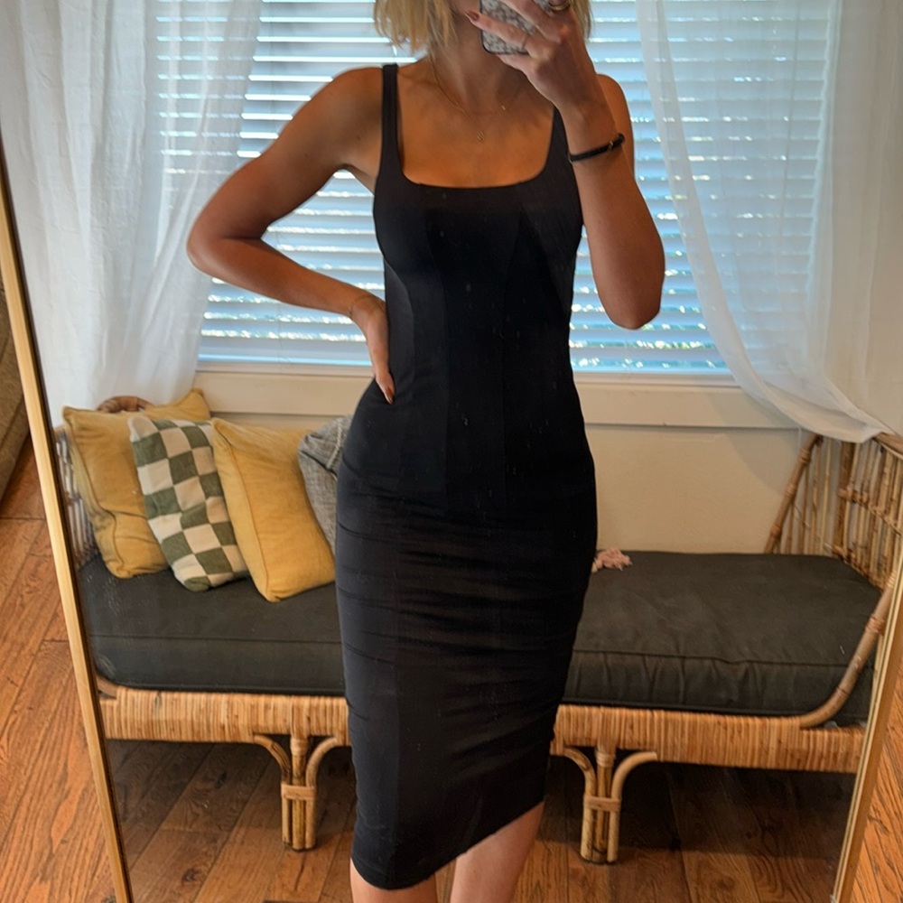 Super flattering black dress